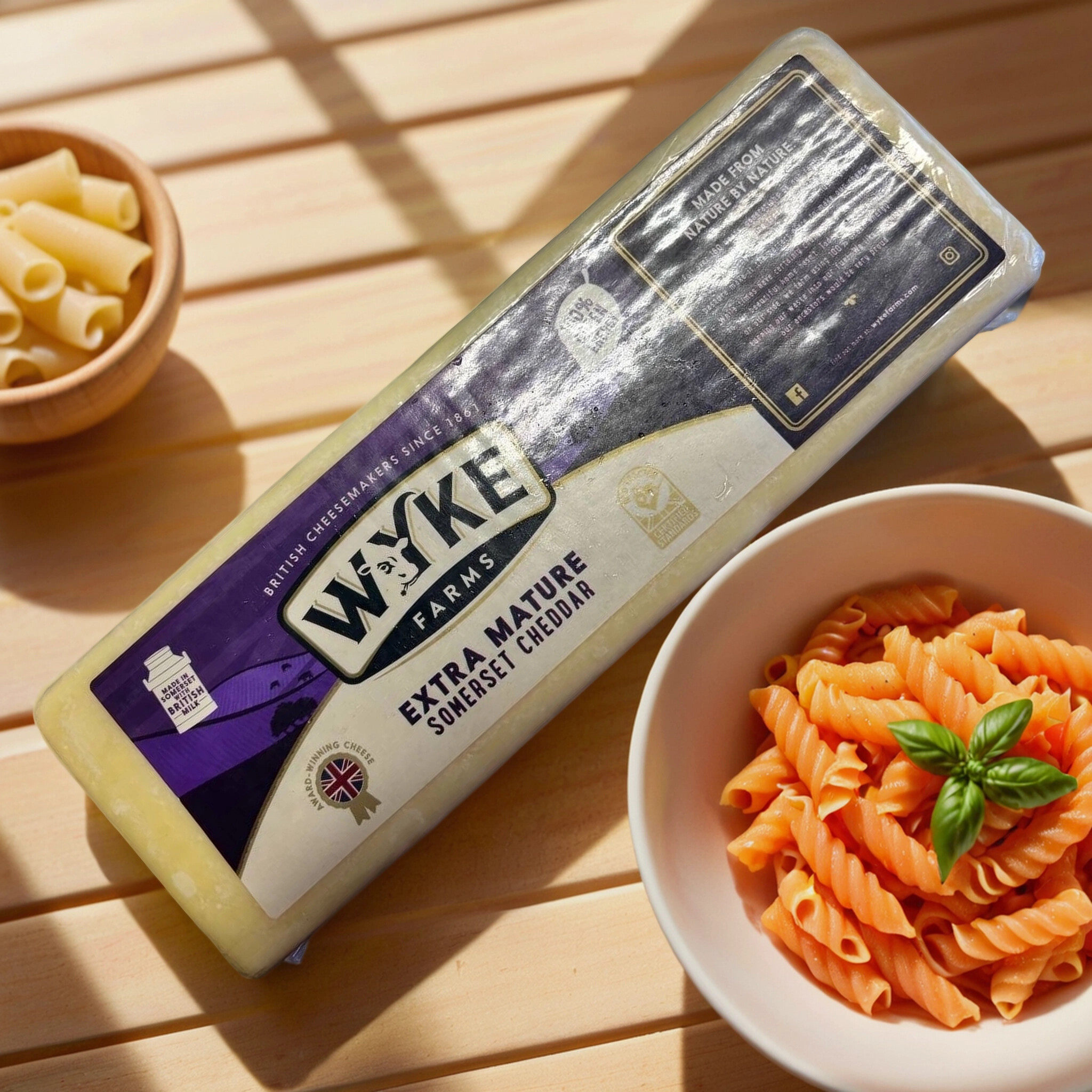 Чеддер WYKE EXTRA MATURE, фиолетовый (нарезка от заводского бруса), 250 гр.
