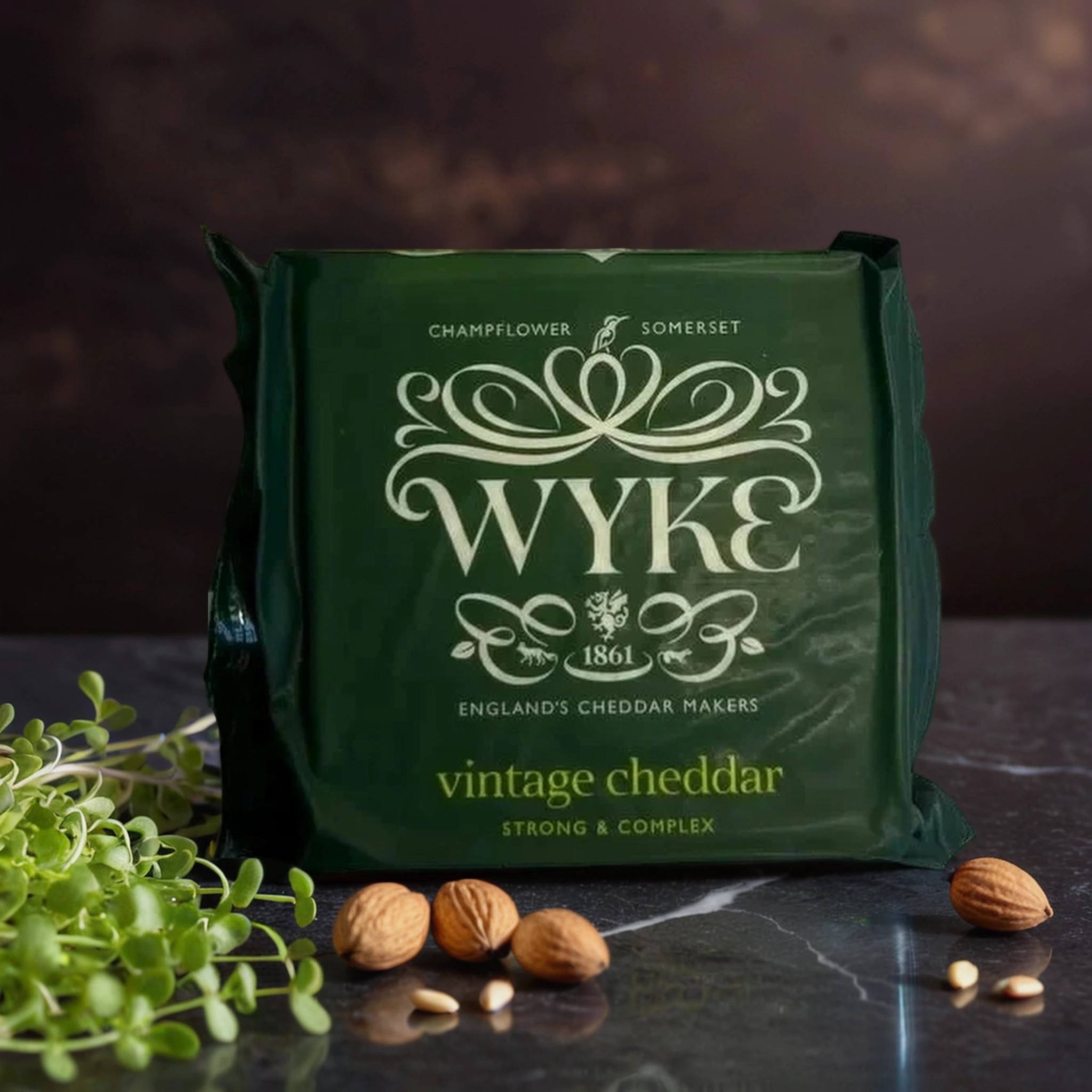 Чеддер WYKE VINTAGE,  черный, 200 гр. 720 р/шт