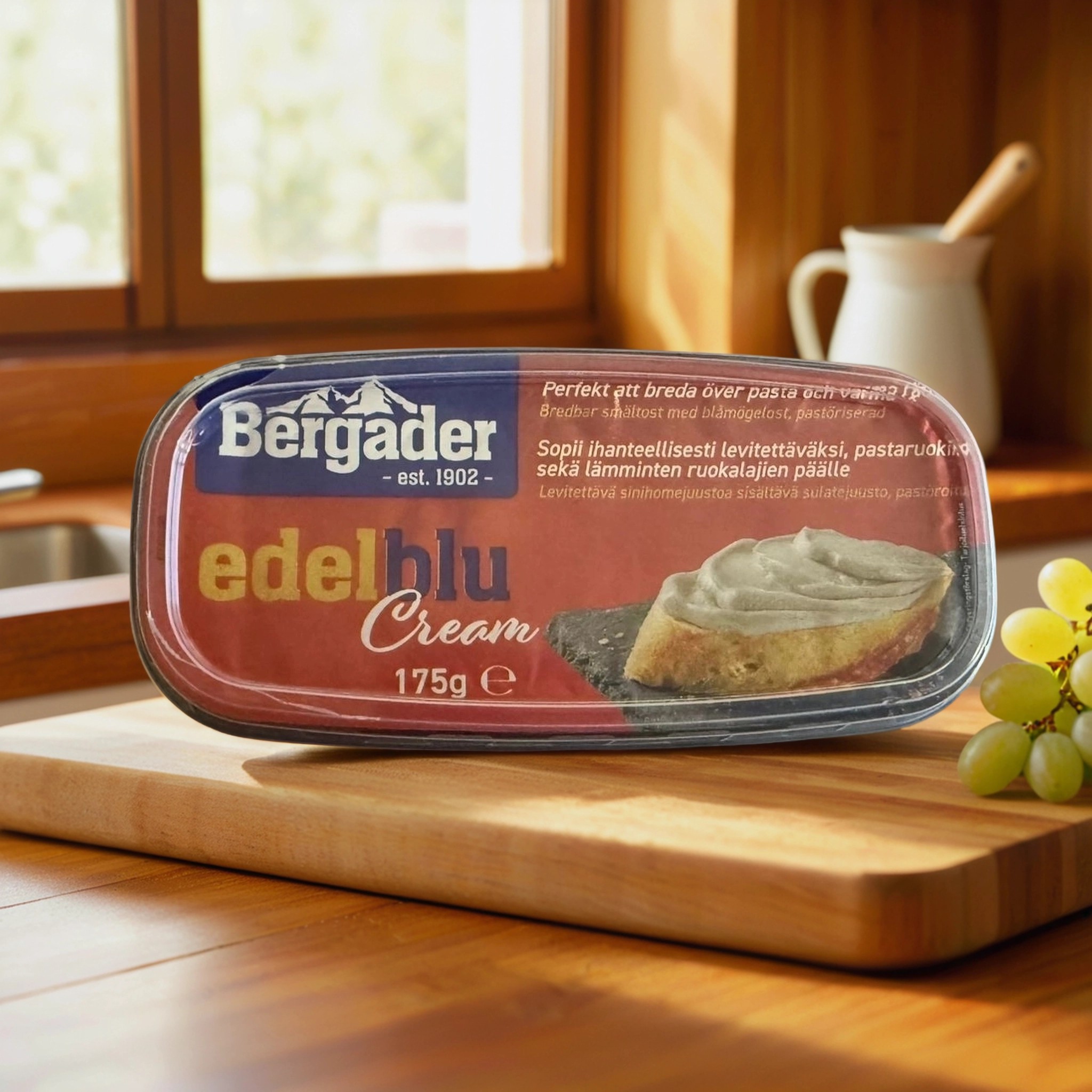 Мягкий сыр (крем-сыр) с голубой плесенью Бергадер, Bergader edelblu 175 гр.